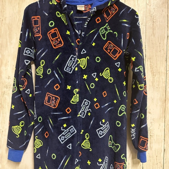 Cat & Jack Gaming Footsie Pjs Size XL - Picture 4 of 6